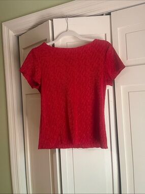 Connected Apparel Red Textured Short-Sleeve Top
